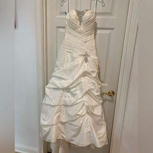 Wedding dress- size 6